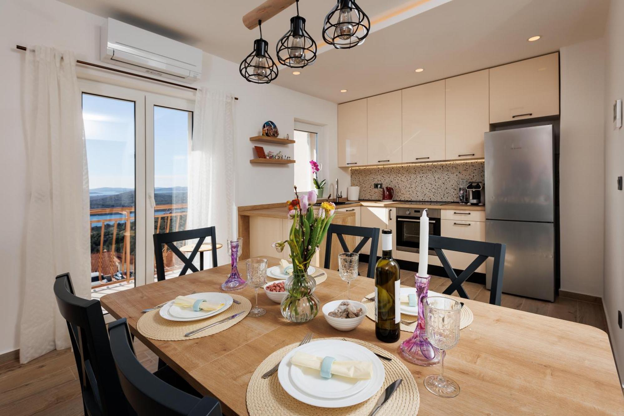 Summer Breeze Apartment - Quiet Place With A Spectacular View And A Garden シベニク エクステリア 写真