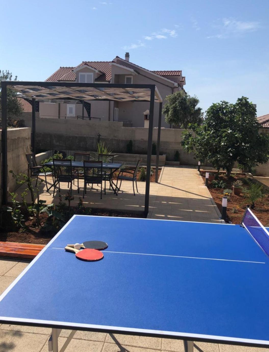 Summer Breeze Apartment - Quiet Place With A Spectacular View And A Garden シベニク エクステリア 写真
